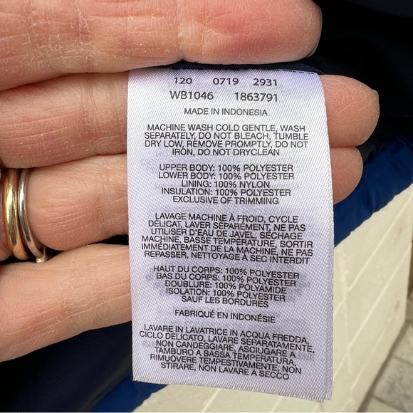 Columbia boy puffer jacket. Size Medium - Picture 6 of 7